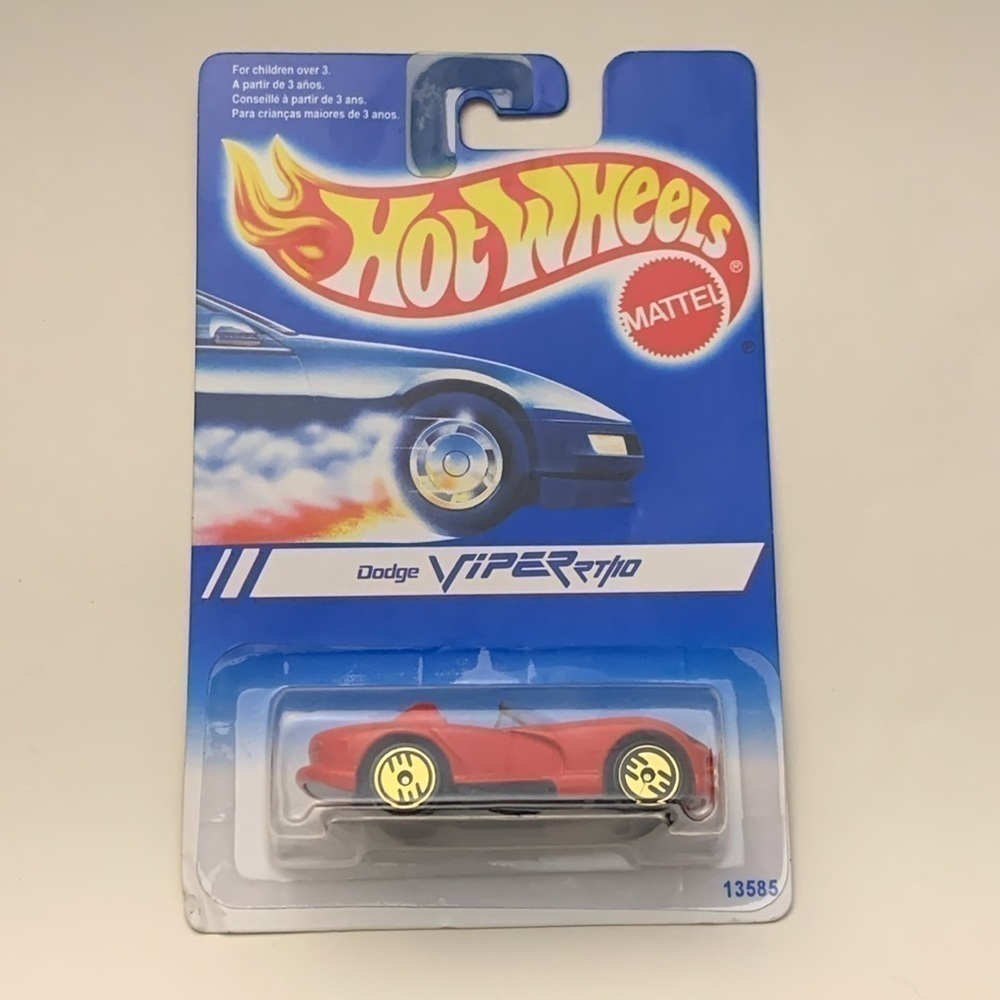 Hot Wheels “Dodge Viper RT/10” (1992) – Vintage Collectible (13585)